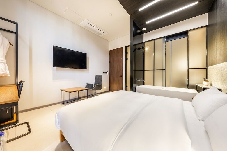 Hotel The Artist Yeonsinnae