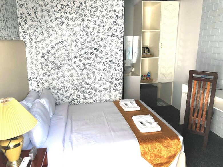 Hotel Grand Peninsula Suites