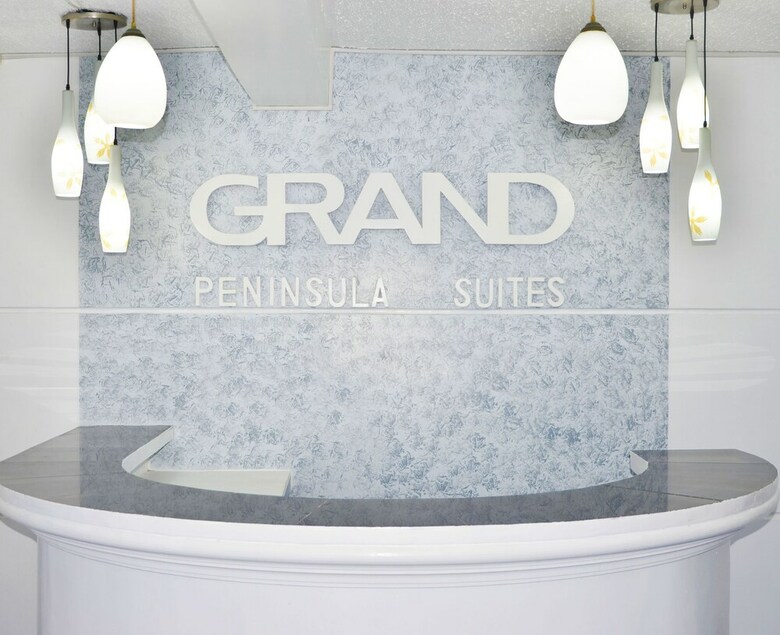Hotel Grand Peninsula Suites