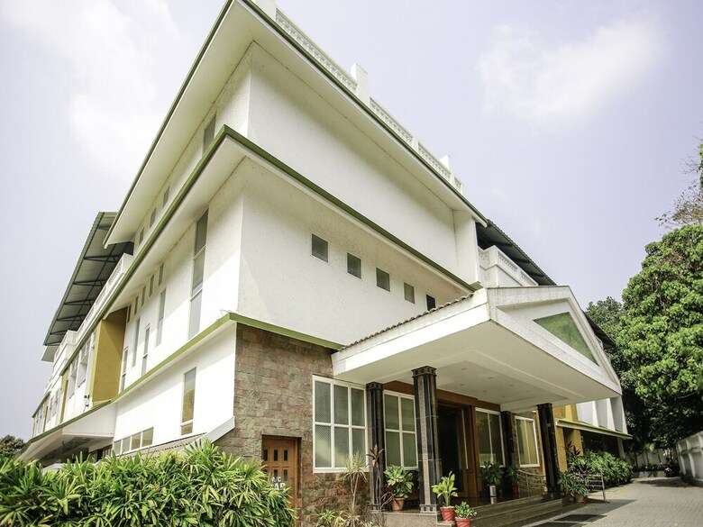 Hotel Oyo 26692 Alankar Elite Inns