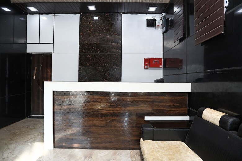 Hotel Oyo 18346 Glorify Stay2