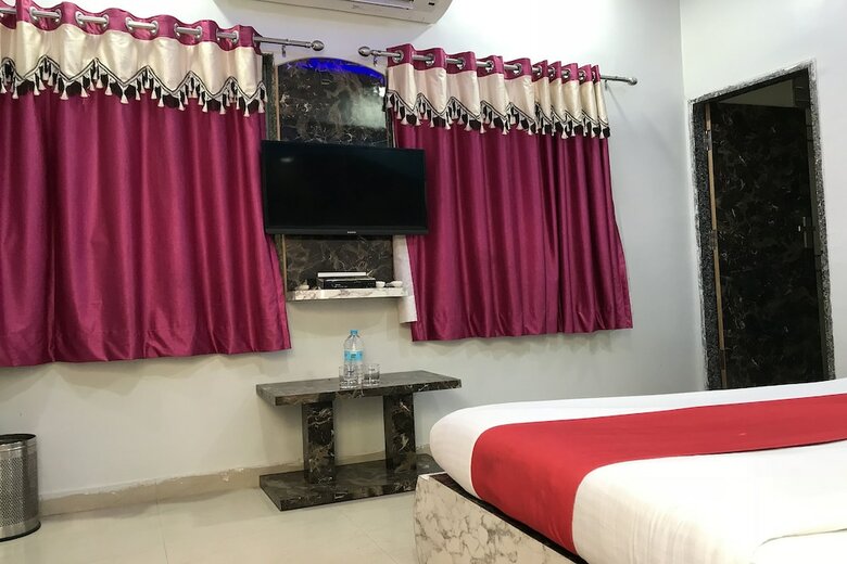 Hotel Oyo 22225 Baba Ramdev