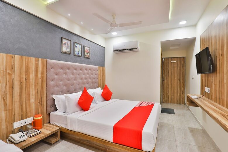 Oyo 24444 Hotel Rudrax