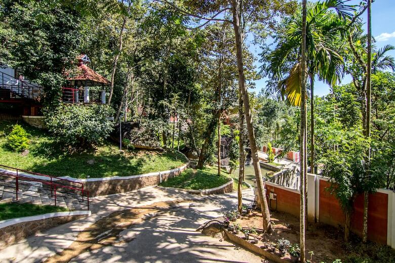 Hotel Edakkal Village Resort