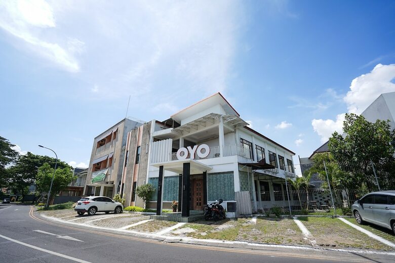 Hostal Oyo 511 Grace Residence