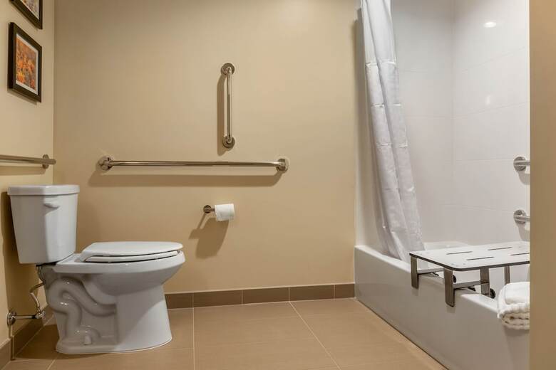 Hotel Comfort Inn & Suites