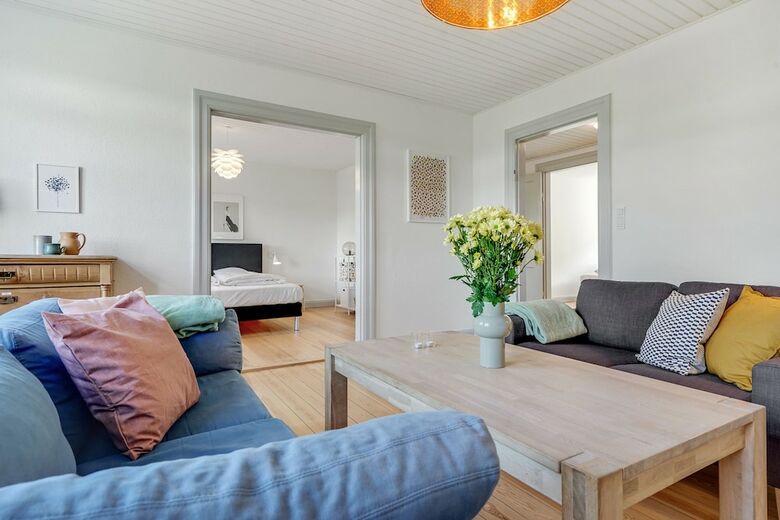 Apartment 2 Bedroom With Lake View