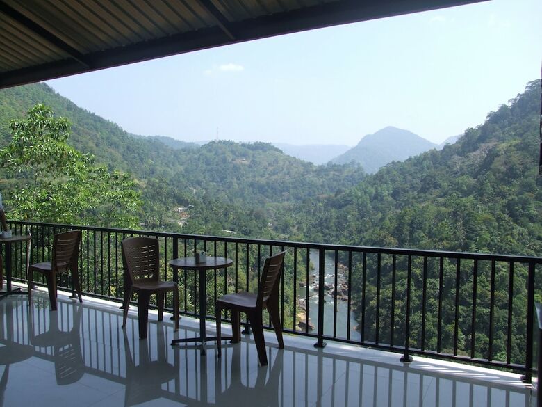 Hostal Mountriver Hotel