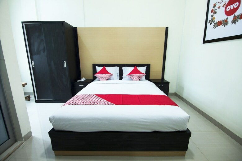 Capital O 540 Esther Hotel