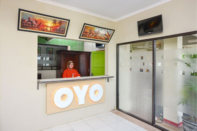 Hostal Oyo 476 Hotel Naura