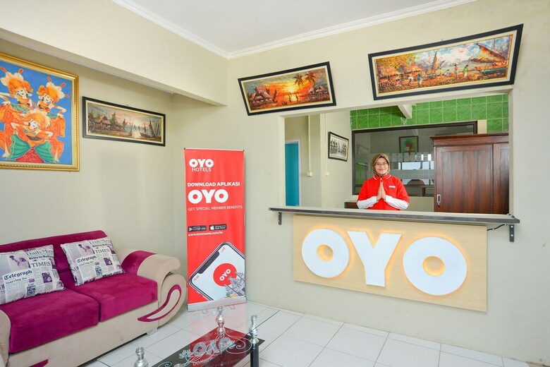 Hostal Oyo 476 Hotel Naura