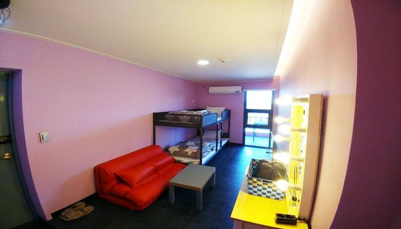 Hostal Suncity Guesthouse - Hostel