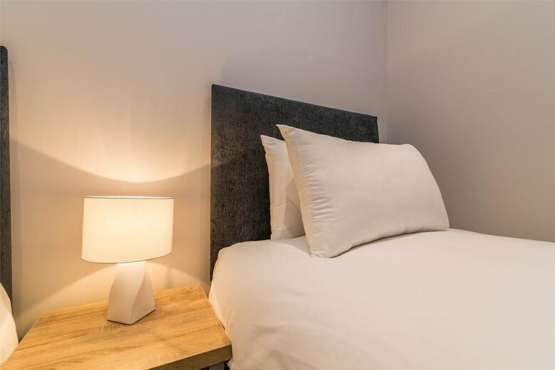 Hotel Woodview House