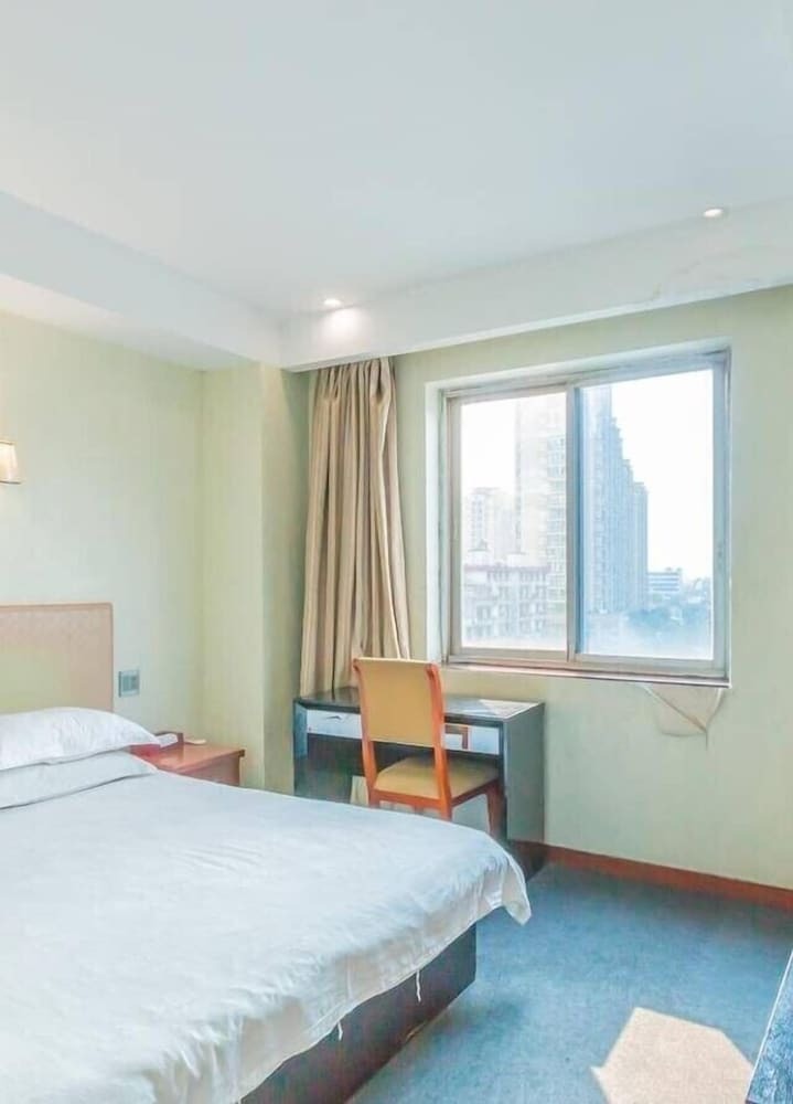 Shenhai Business Hotel