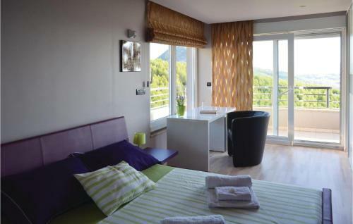 Five-bedroom Holiday Home In Kucine