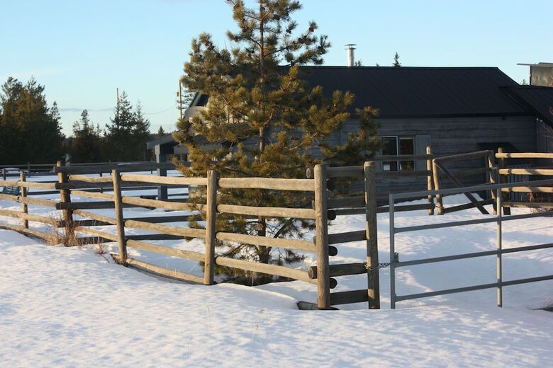Woodhouse Cottages And Ranch