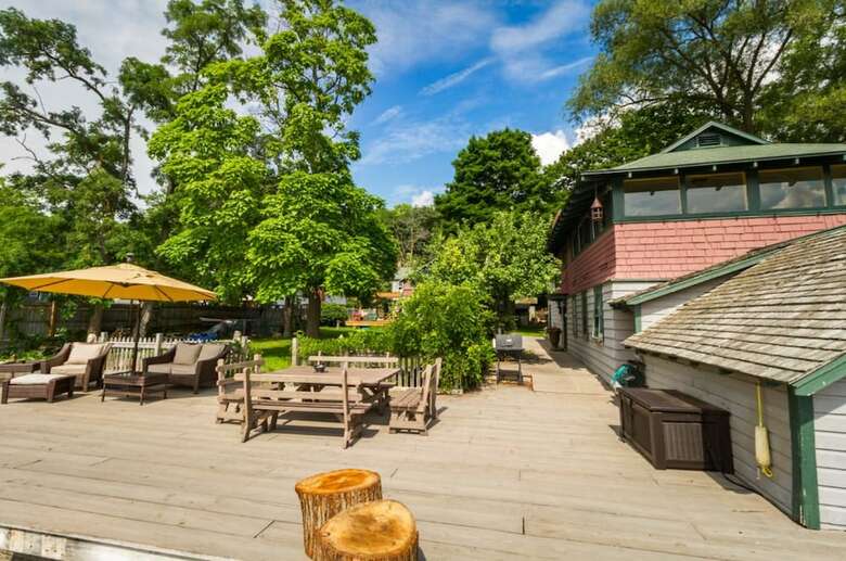 Apartamentos Ithaca Boat House