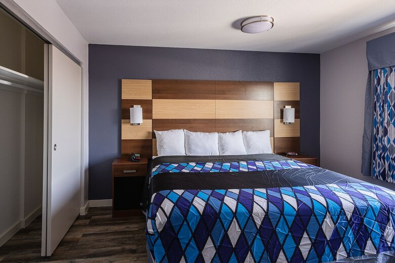 Hotel Coratel Inn & Suites Inver Grove Heights
