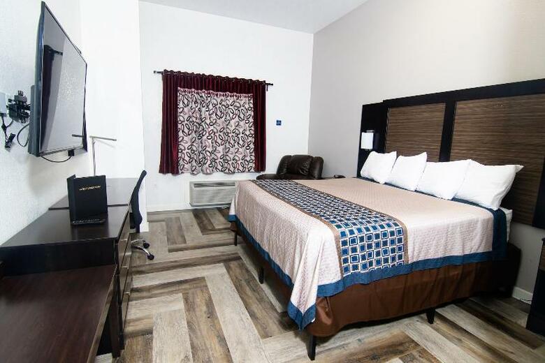 Hotel Coratel Inn & Suites Inver Grove Heights