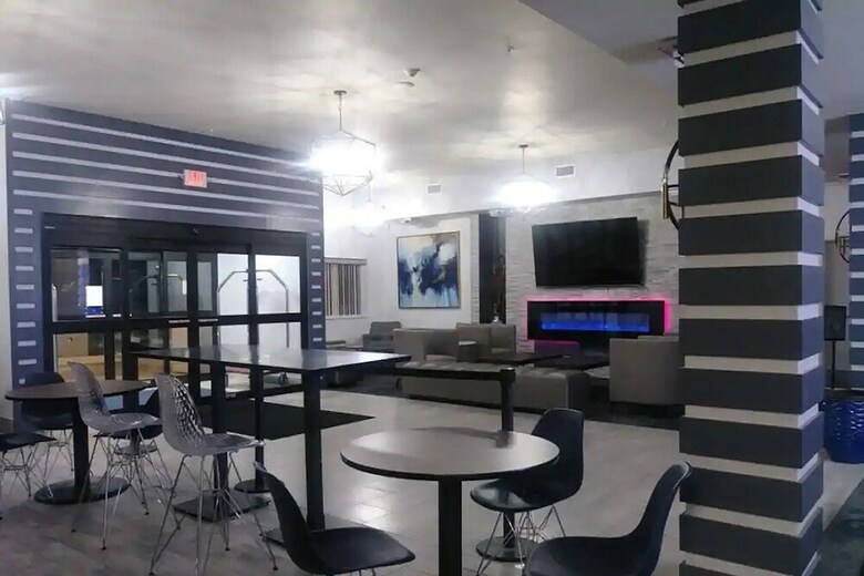 Hotel Coratel Inn & Suites Inver Grove Heights