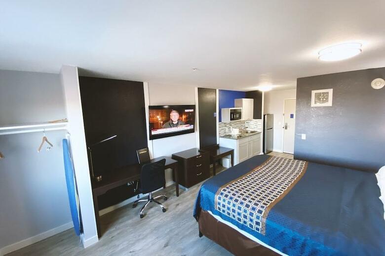 Hotel Coratel Inn & Suites Inver Grove Heights