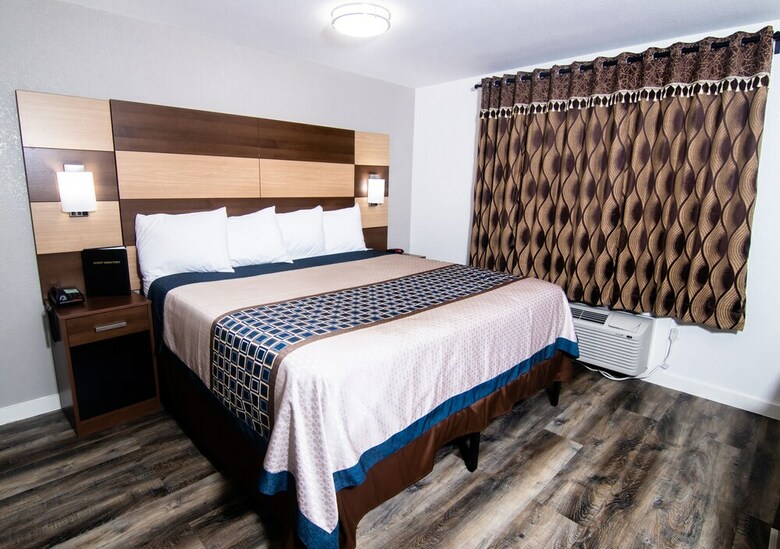 Hotel Coratel Inn & Suites Inver Grove Heights