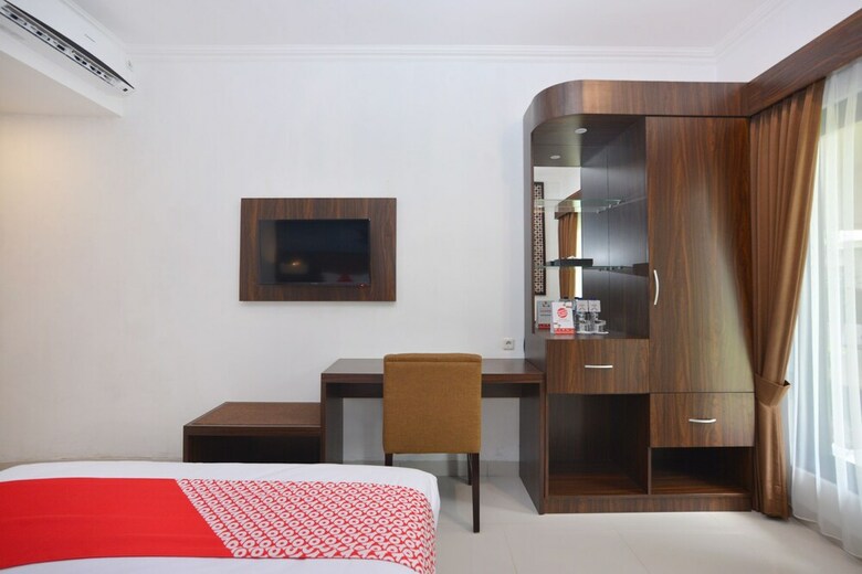 Hotel Oyo 611 The Edwin Syariah