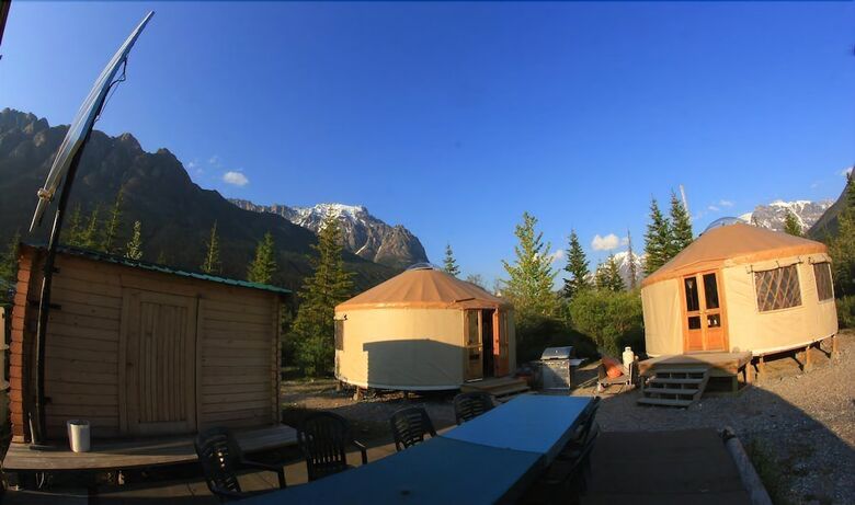 Posada Fortress Lake Wilderness Retreat