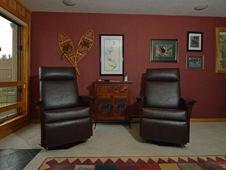 2 Br: Powderidge 33