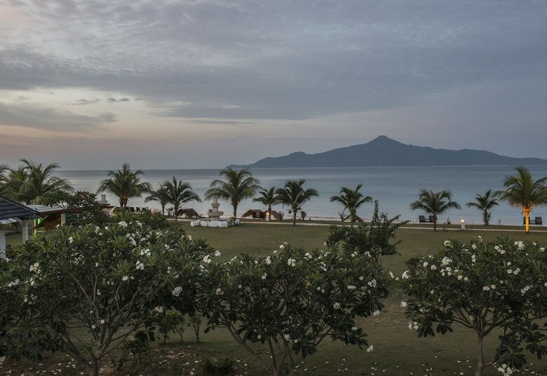 Hotel Sari Pacifica Resort & Spa Sibu Island