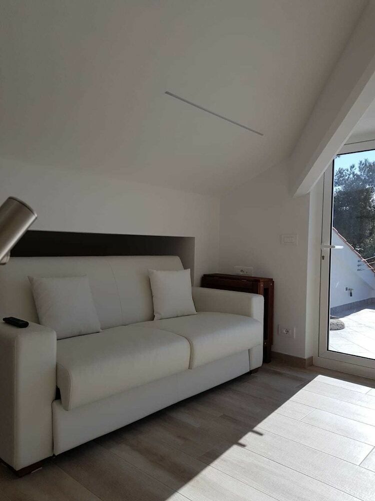 Lovely Apartment On The Ligurian Sea