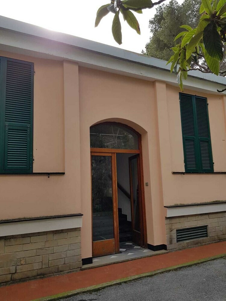 Lovely Apartment On The Ligurian Sea