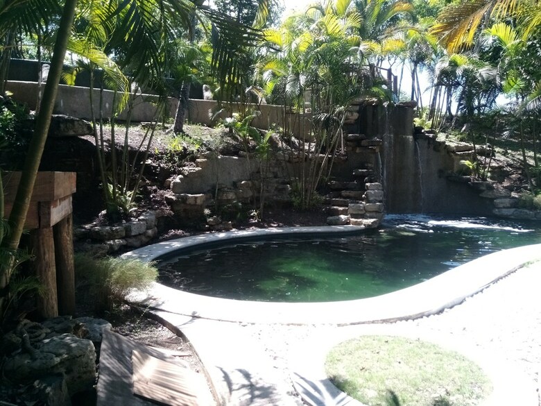 Hotel Qoqo Island Resort