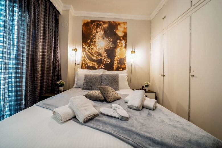 Apartamentos Corona Deluxe Apt (Must)