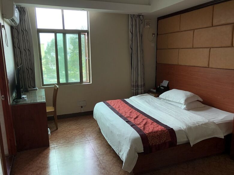 Puqian Business Hotel