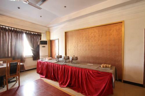 Oyo 23182 Hotel Dhammanagi Comforts