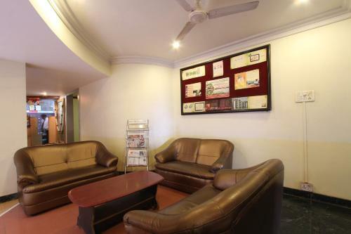 Oyo 23182 Hotel Dhammanagi Comforts