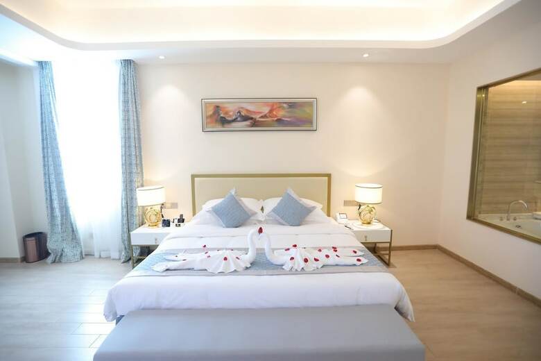 Love In Landscape Sea View Hotel