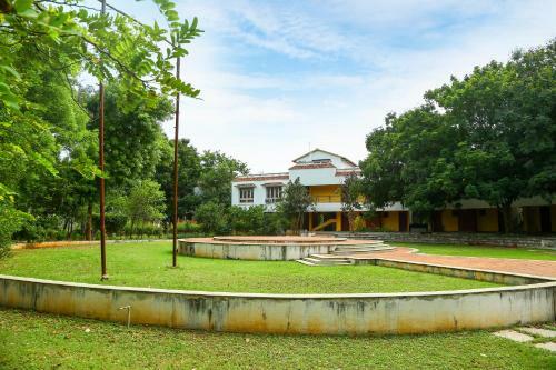 Hotel Arunai Anantha Resort