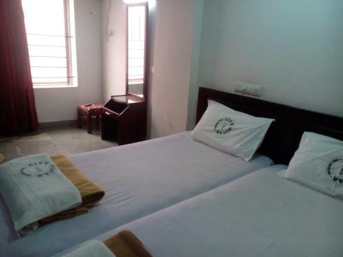 Lodge City Minar Regency