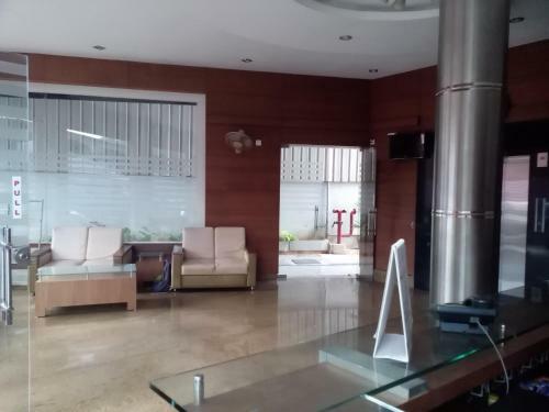 Lodge City Minar Regency