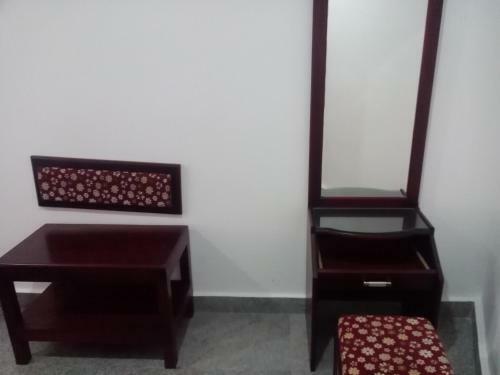 Lodge City Minar Regency