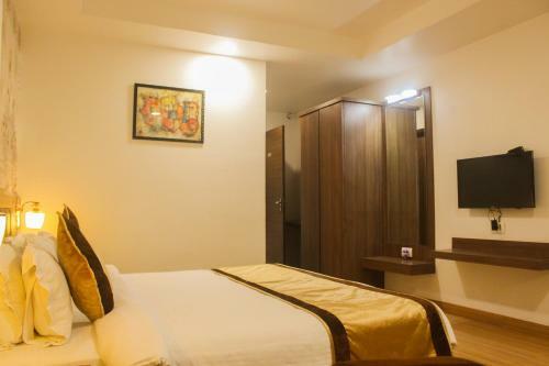 Solitaire Hotel And Resorts