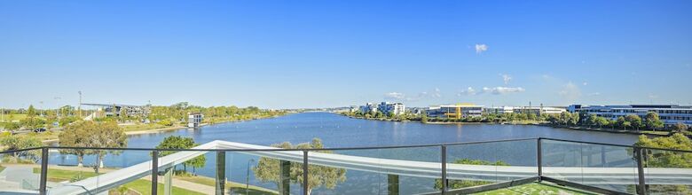 Hotel Lake Kawana Accommodation