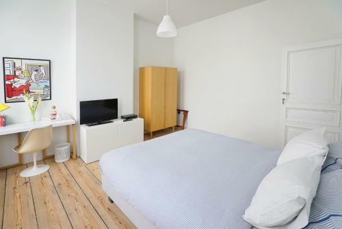 B&B Home & The City