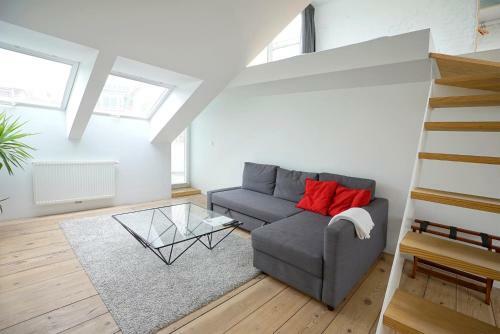 B&B Home & The City