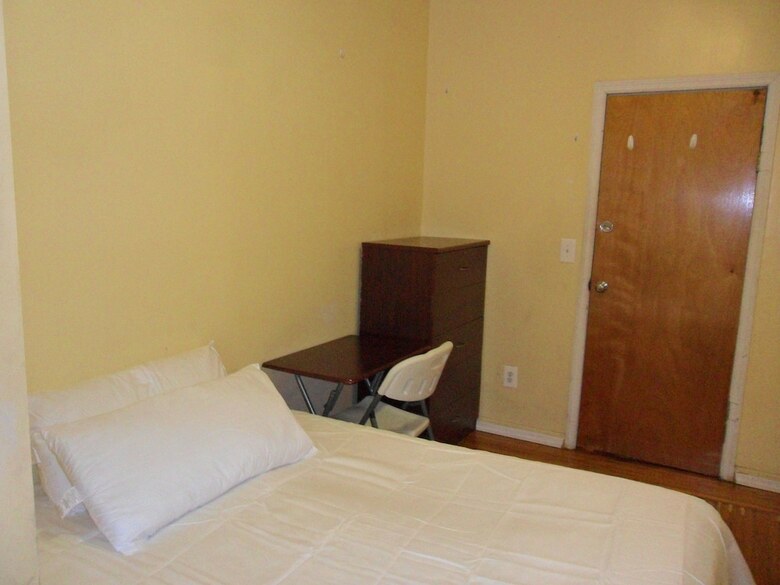 Hotel Furnished Eastern Parkway Guest House