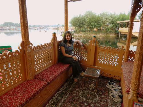 Hotel Haroon Houseboat
