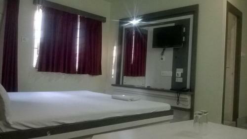 Hotel Mamoni Group
