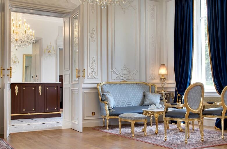 Hotel Alexandra Palace - Younan Collection